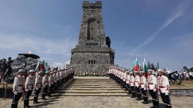 Отбелязваме Националния празник на България – 3 март. Днес честваме