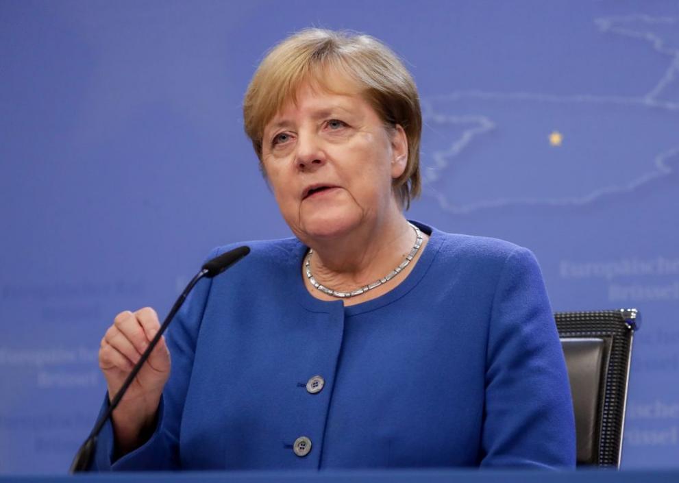 Християндемократическият съюз на канцлера Ангела Меркел понесе исторически загуби във