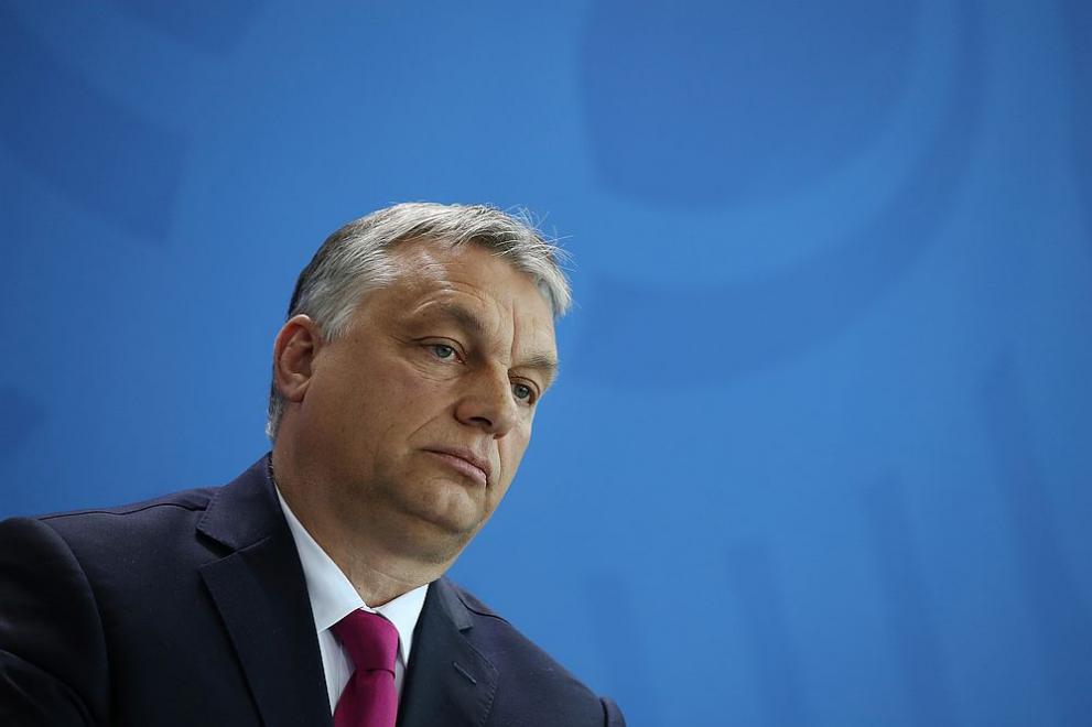 Партията на унгарския премиер Виктор Орбан ФИДЕС официално обави че
