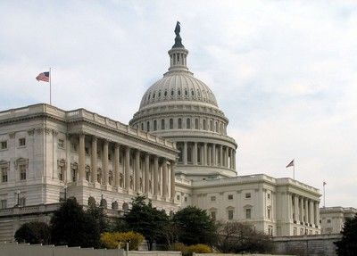 Сградата на Конгреса на Съединените щати във Вашингтон е под