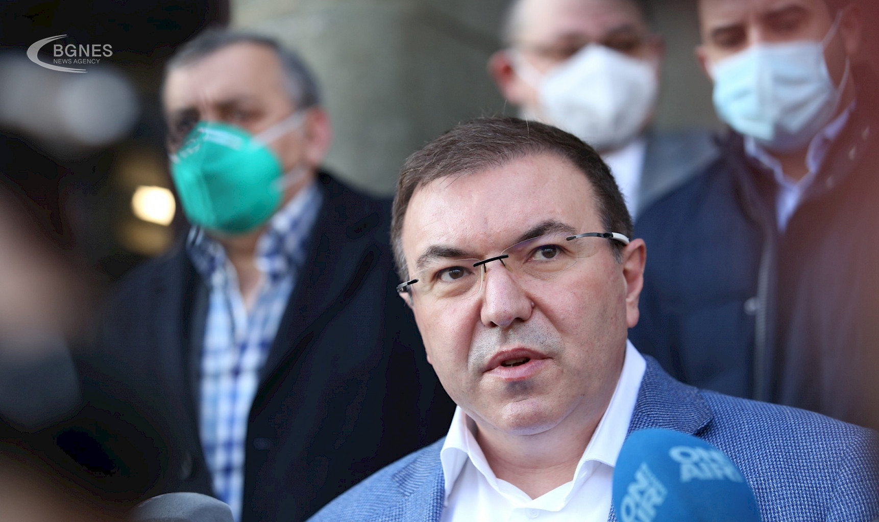 Здравният министър проф. Костадин Ангелов издаде заповед за противоепидемични мерки