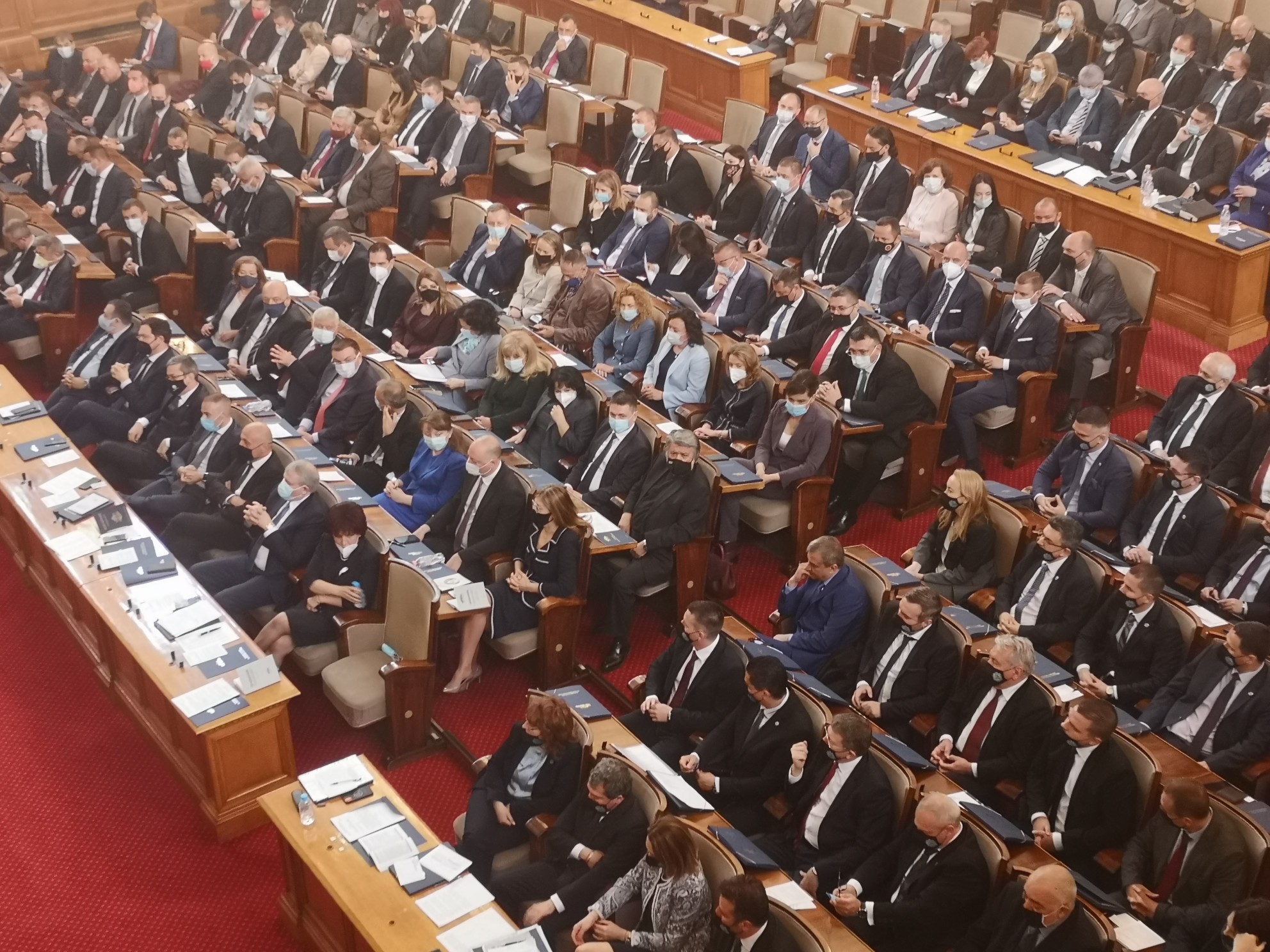 Новият председател на Народното събрание Ива Митева обяви пред журналисти