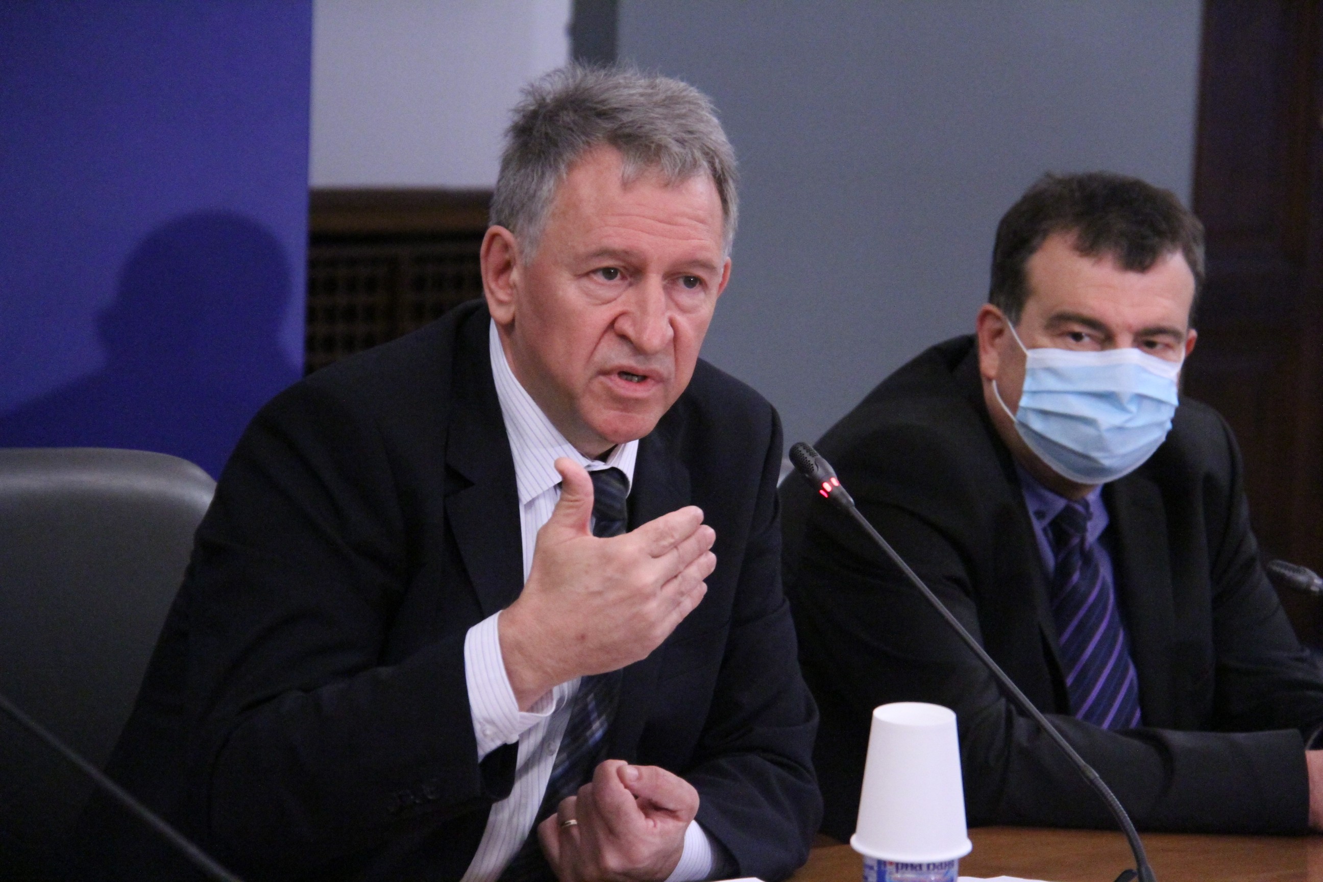Служебният министър Стойчо Кацаров ще представи нов план за действие