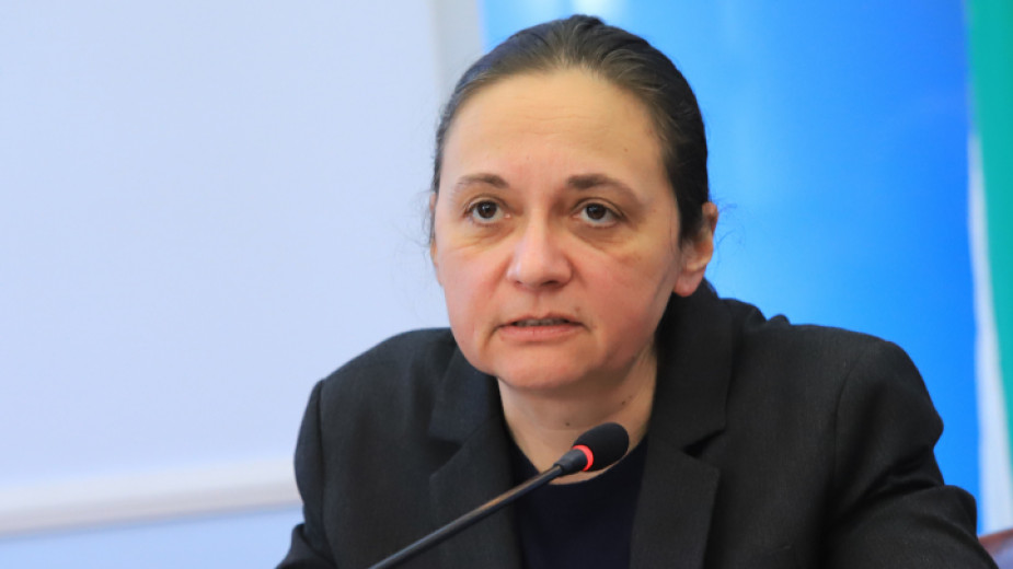 Бившият заместник здравен министър Жени Начева се разследва за оказване