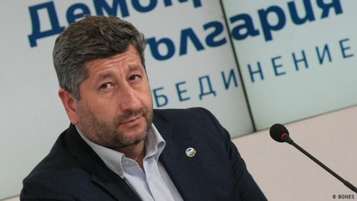 Лидерът на Демократична България Христо Иванов първи реагира на заявката