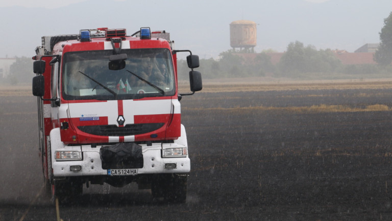 Пет пожара са горели в Кюстендилско, нанесени са щети, съобщи