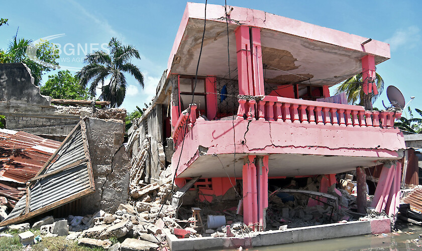 Над 300 души са загинали след силно земетресение в Хаити