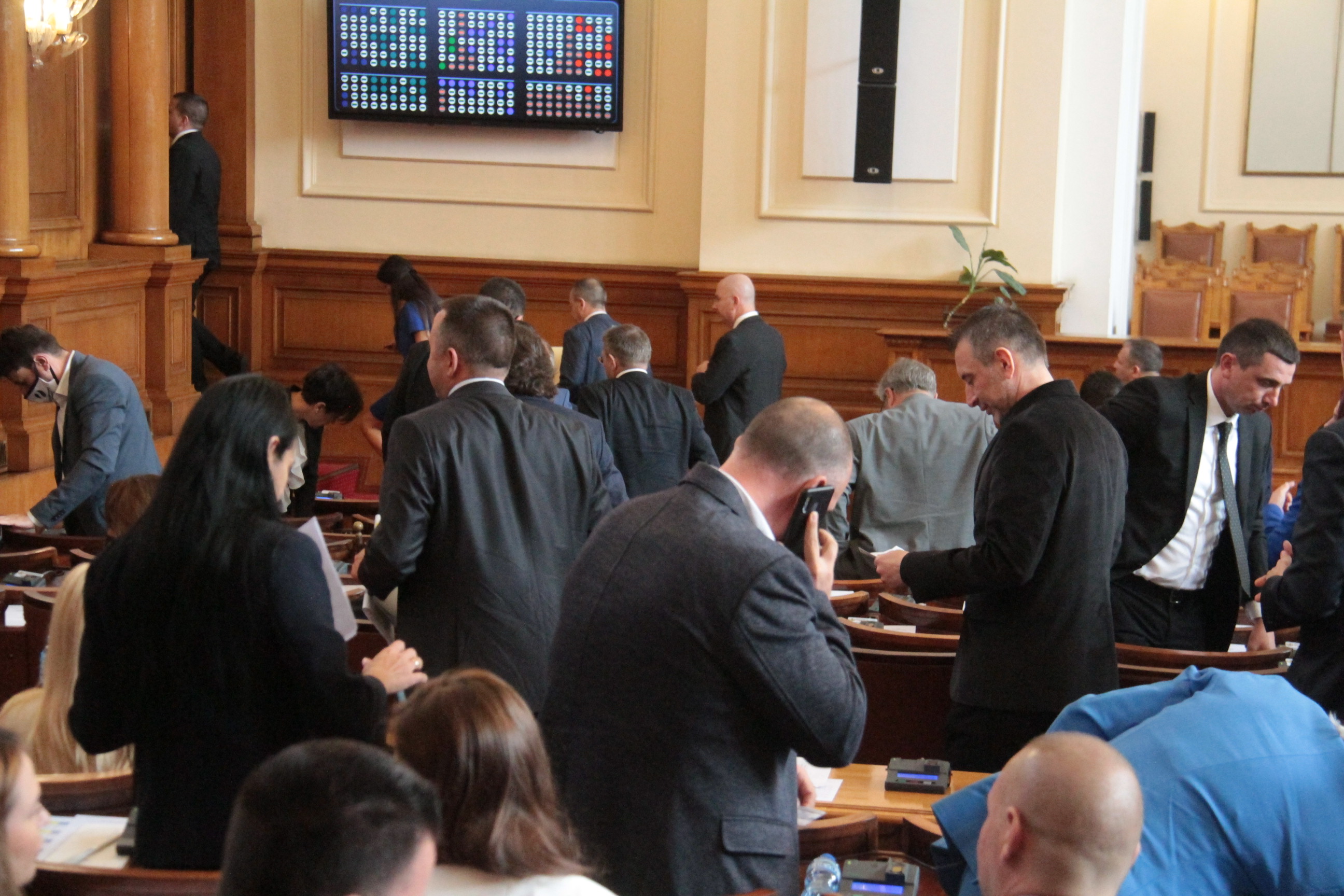 Депутатите гласуваха състав и ръководства на 22 постоянни парламентарни комисии Има
