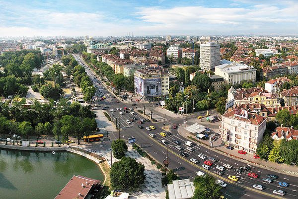В близо 90 от градовете в България населението е намаляло