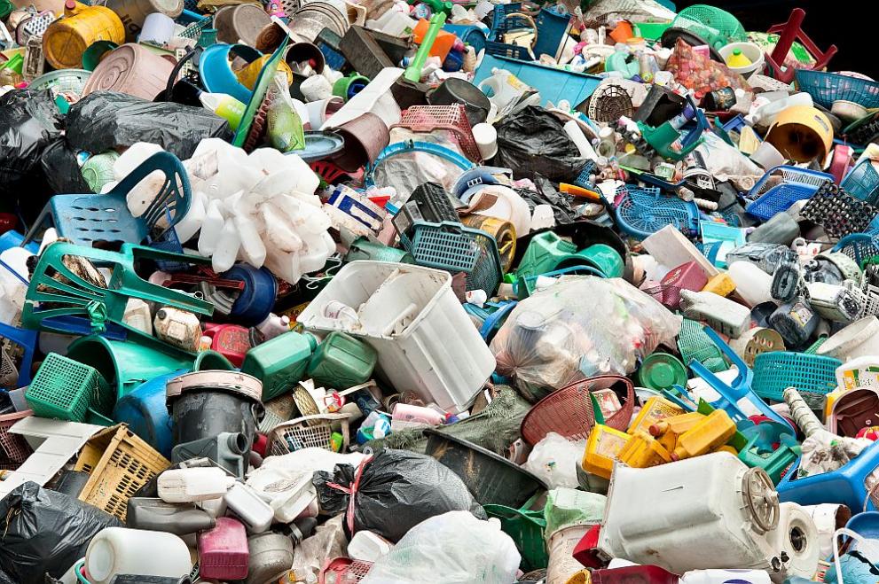 България не рециклира, а складира отпадъци и няма напредък в