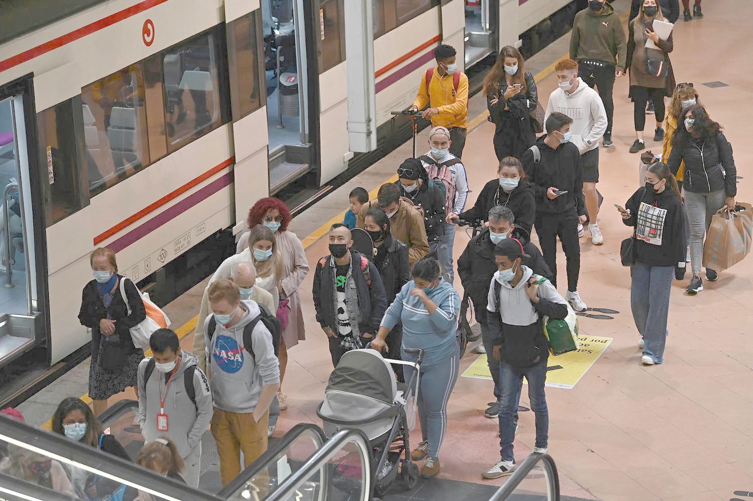 Така изглежда метростанцията Аточа в испанската столица на третия ден