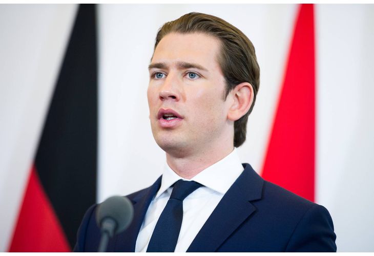 Австрийският канцлер Себастиан Курц подаде оставка. Решението му дойде дни