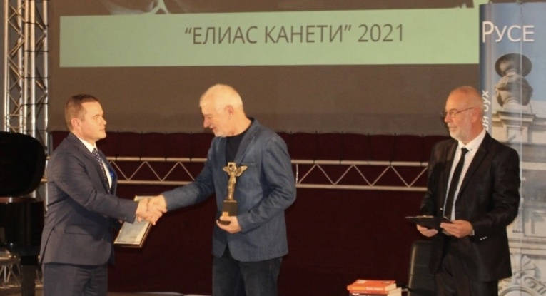 Проф Иван Станков е носител на Националната литературна награда Елиас