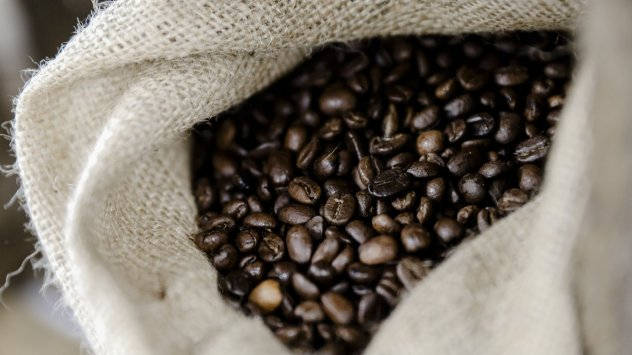 Цената на кафето достигна 10 годишен връх а анализатори прогнозират че