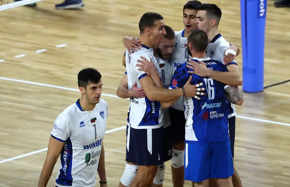 Волейболният отбор на Левски се завърна по най добрия начин в