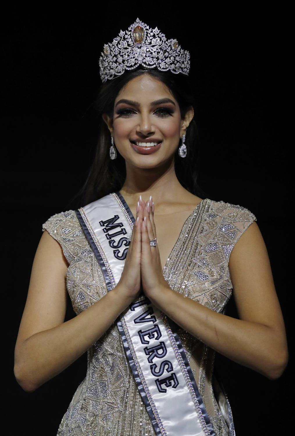 Индийката Харнааз Сандху спечели конкурса за красота Мис Вселена който