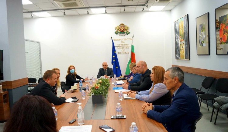 Министър Христо Проданов проведе среща с Организация на експертите мениджъри