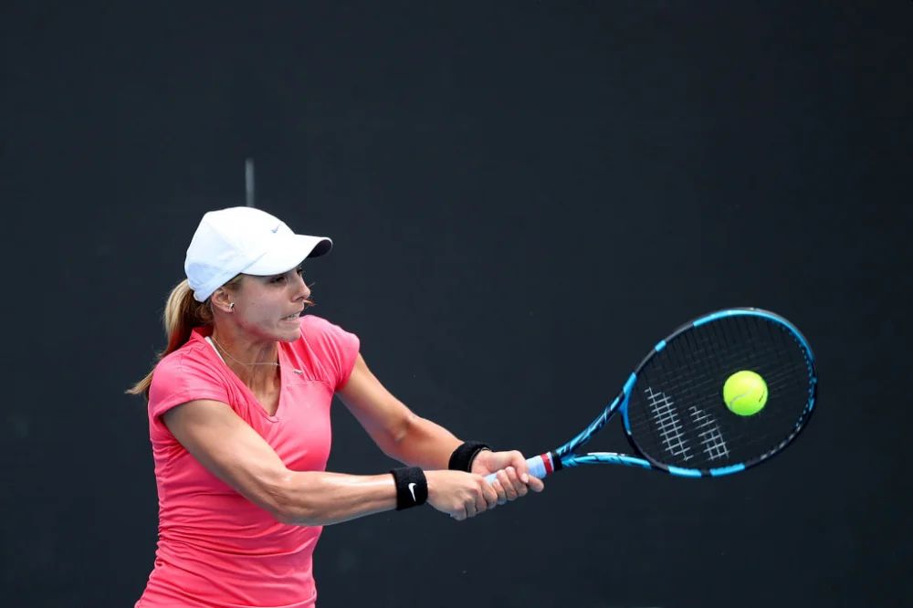 Виктория Томова №118 загуби срещата си от първия кръг в