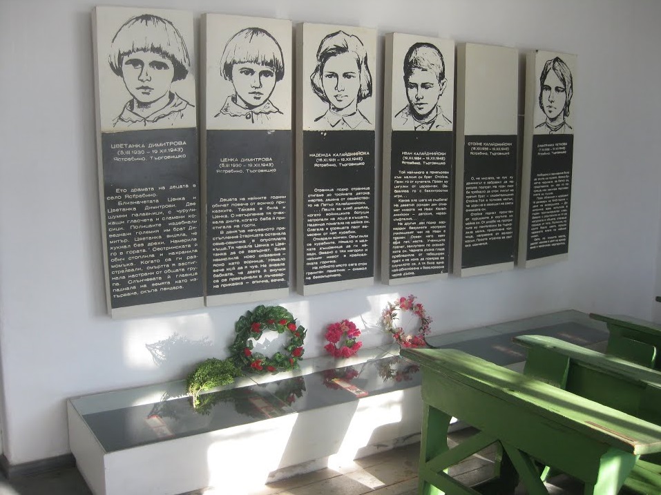 Почитта, която президентът Радев оказа пред паметника на жертвите на