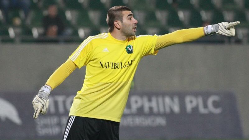 Владислав Стоянов опитва да направи сензационно завръщане във футбола 34 годишният
