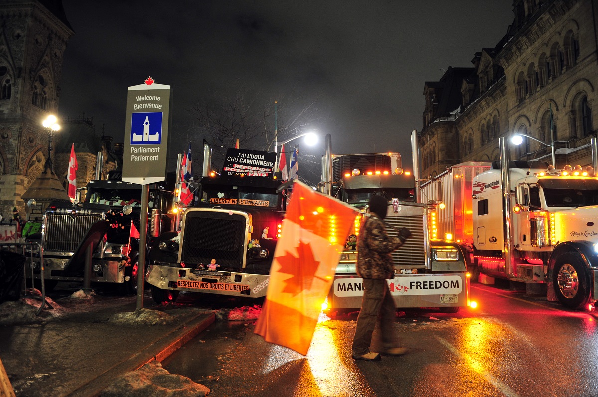 Полицията в канадската столица Отава съобщи че нестабилни и агресивни