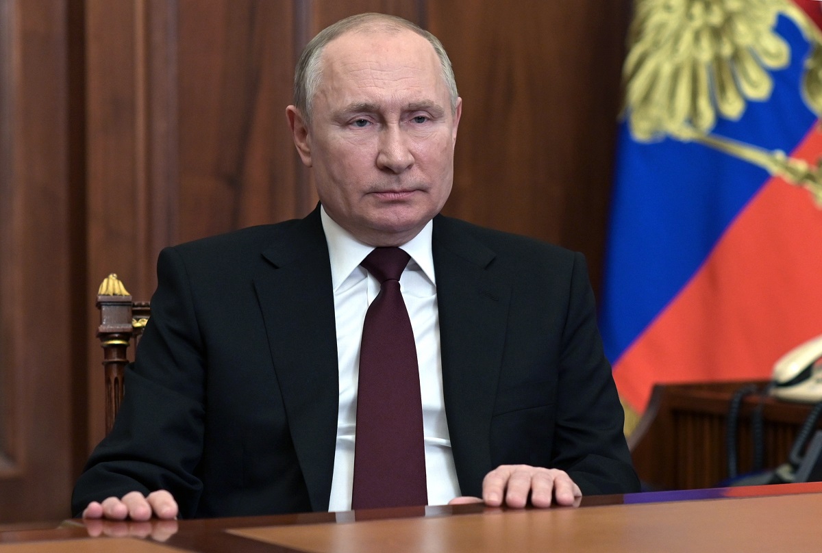 Руският президент Владимир Путин призна независимостта на Донецката и Луганската