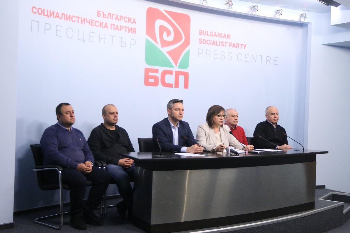 Българското правителство не е вземало решение за износ на оръжие