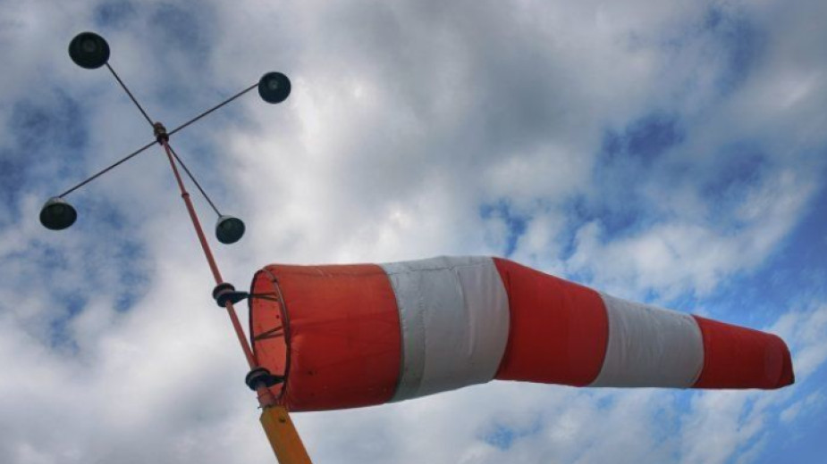 Жълт код за силен вятър е обявен в Източна България