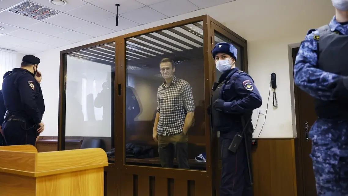Критикът на Кремъл Навални е осъден на 9 години затвор