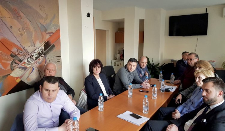 Председателят на парламентарната група на БСП Георги Свиленски проведе среща