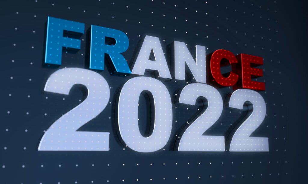 Французите се отправят към урните за първия тур на президентските