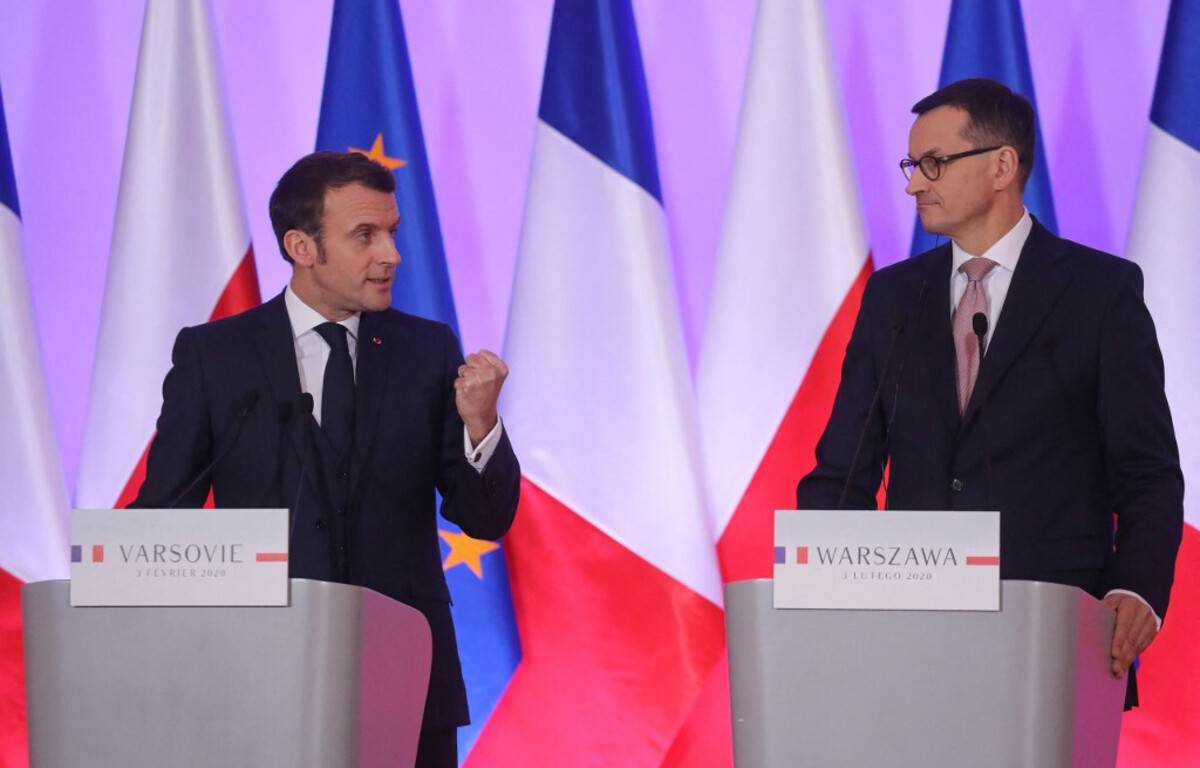 Френският президент Еманюел Макрон нарече полския министър-председател Матеуш Моравецки крайнодесен