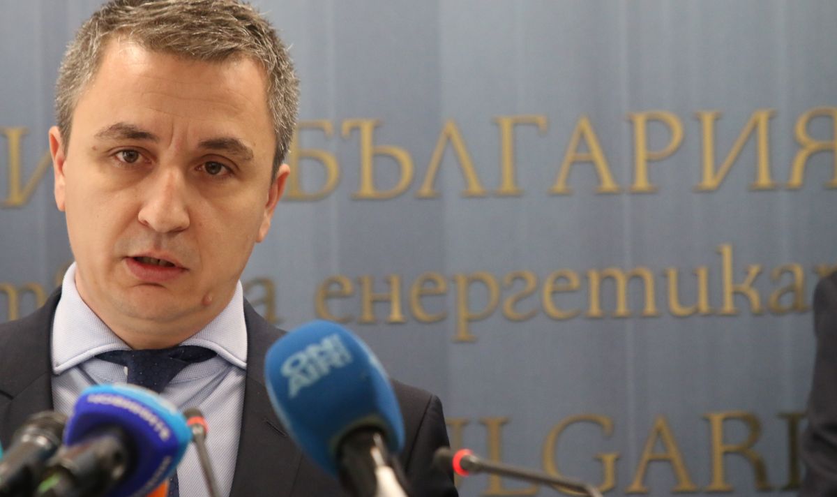 Позицията на България относно спирането на нефта е ясна -