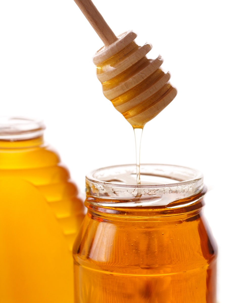 Медът може да помогне за успокояване на възпалено гърло и
