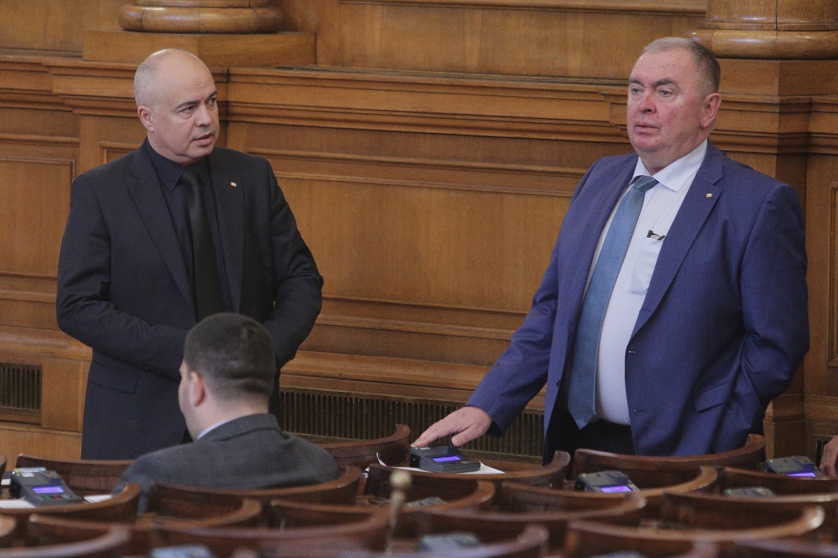 Юлия КУЛИНСКАСъставът на правната и на бюджетната комисия в НС
