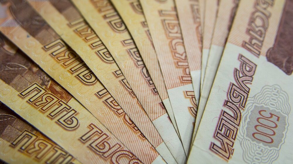 Руската рубла изпреварва бразилския реал като най-успешна валута на годината,