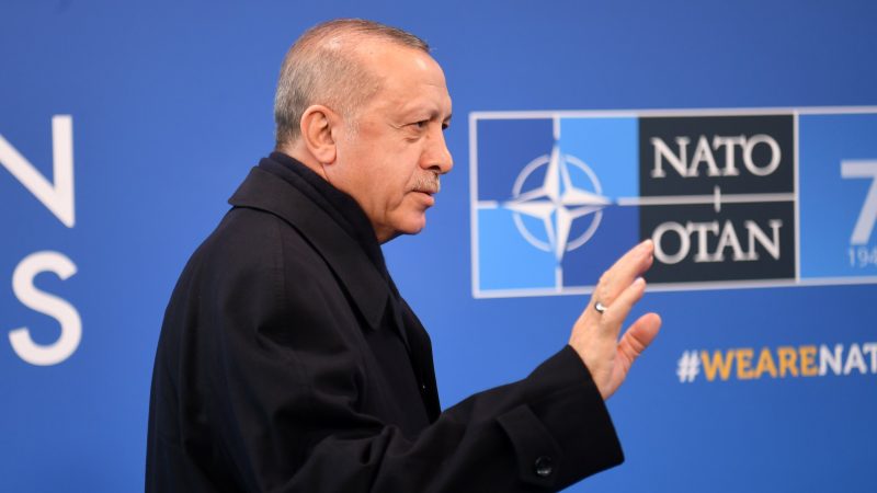 Турция може да бъде заплашена от изключване от НАТО заради