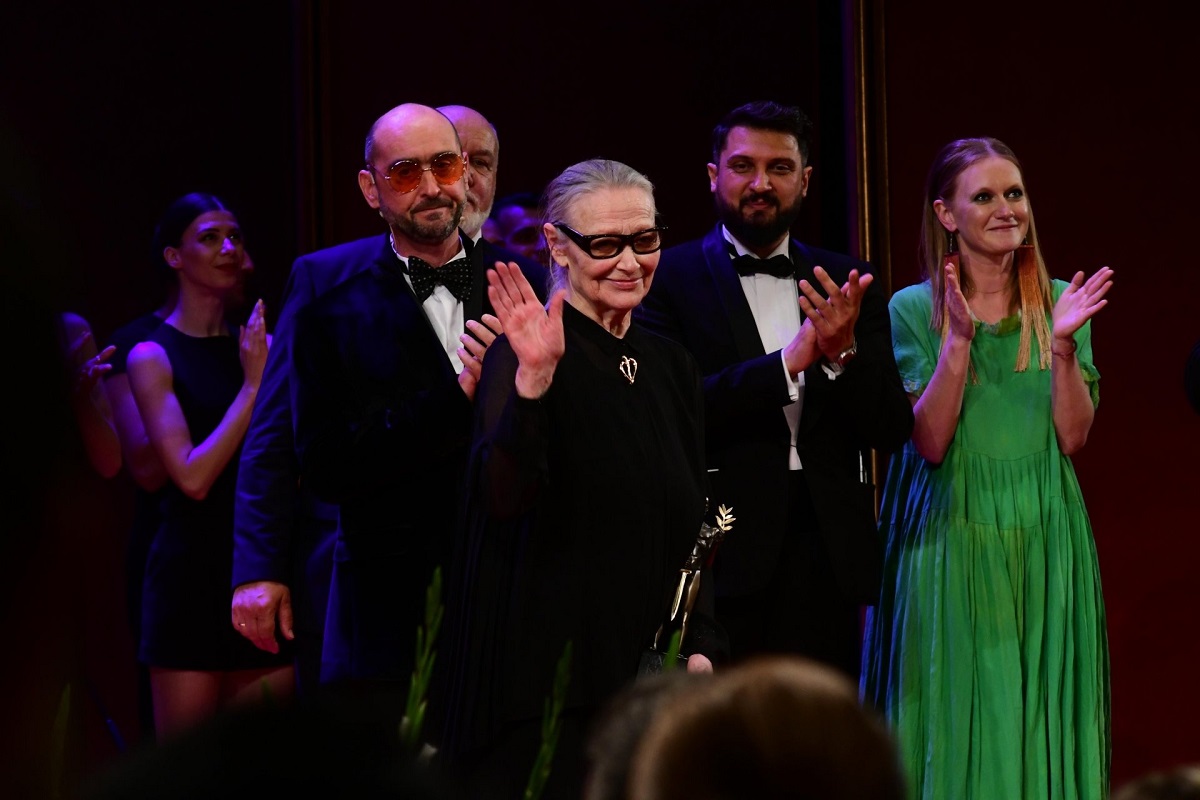 Фондация А Аскеер връчи своите национални награди за постижения в театралното