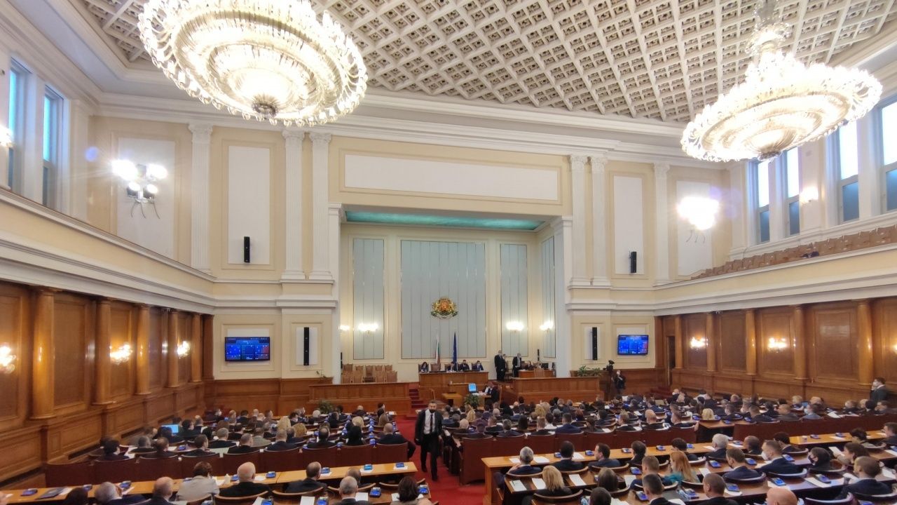 Юлия КУЛИНСКАНа всички, които следят работата на парламента, е кристално