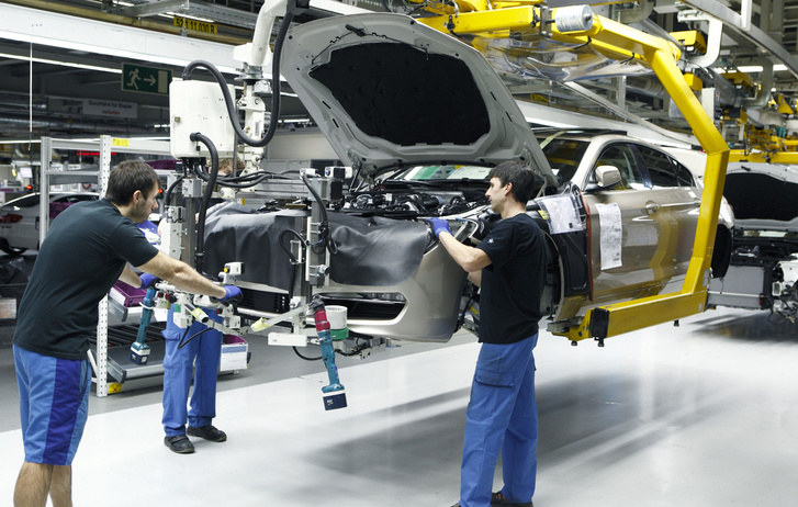 Гигантите в производството на автомобили включително Volkswagen и BMW се