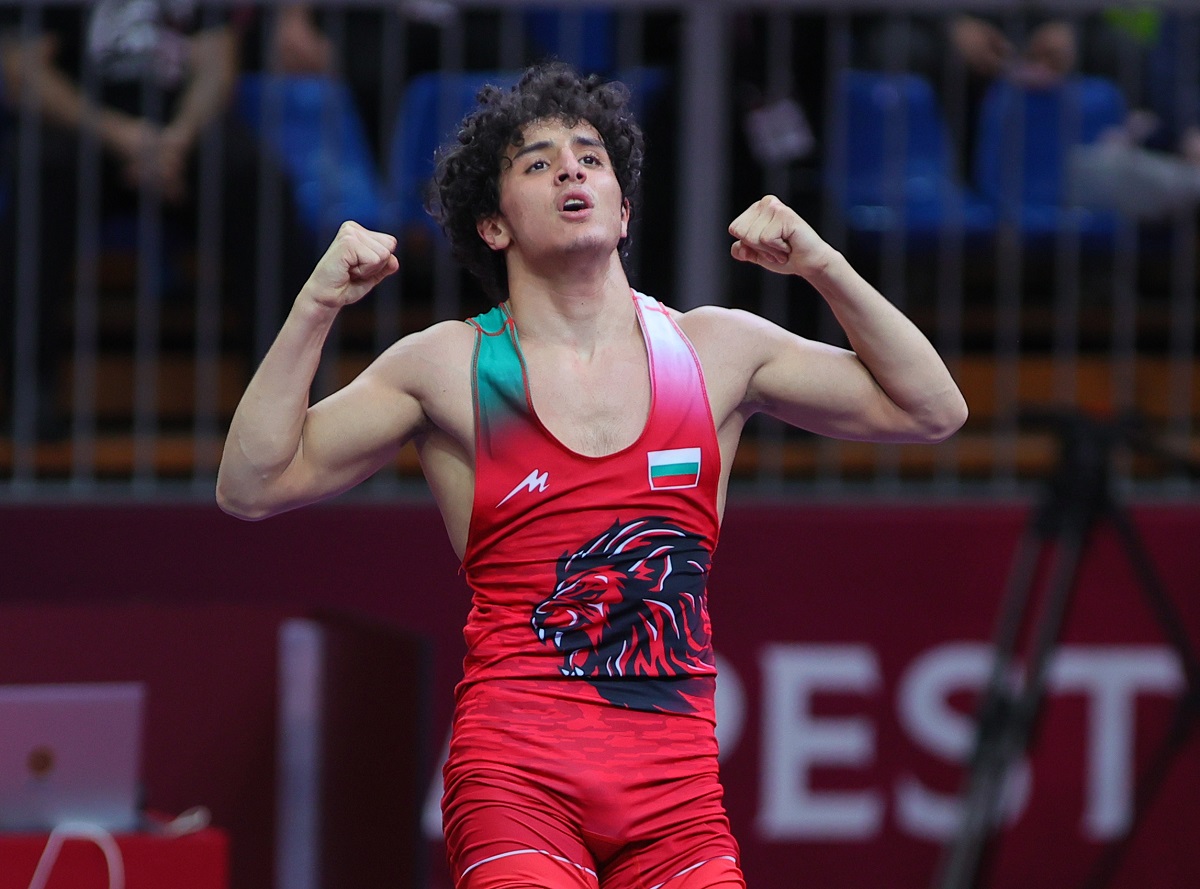 Едмонд Назарян 63 кг се бори на финала на Европейското