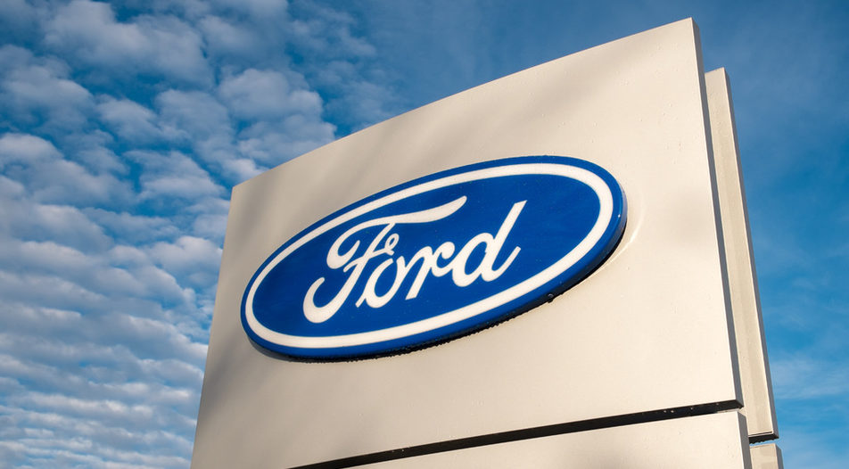 Форд (Ford) обяви в петък, че е изтеглил от пазара