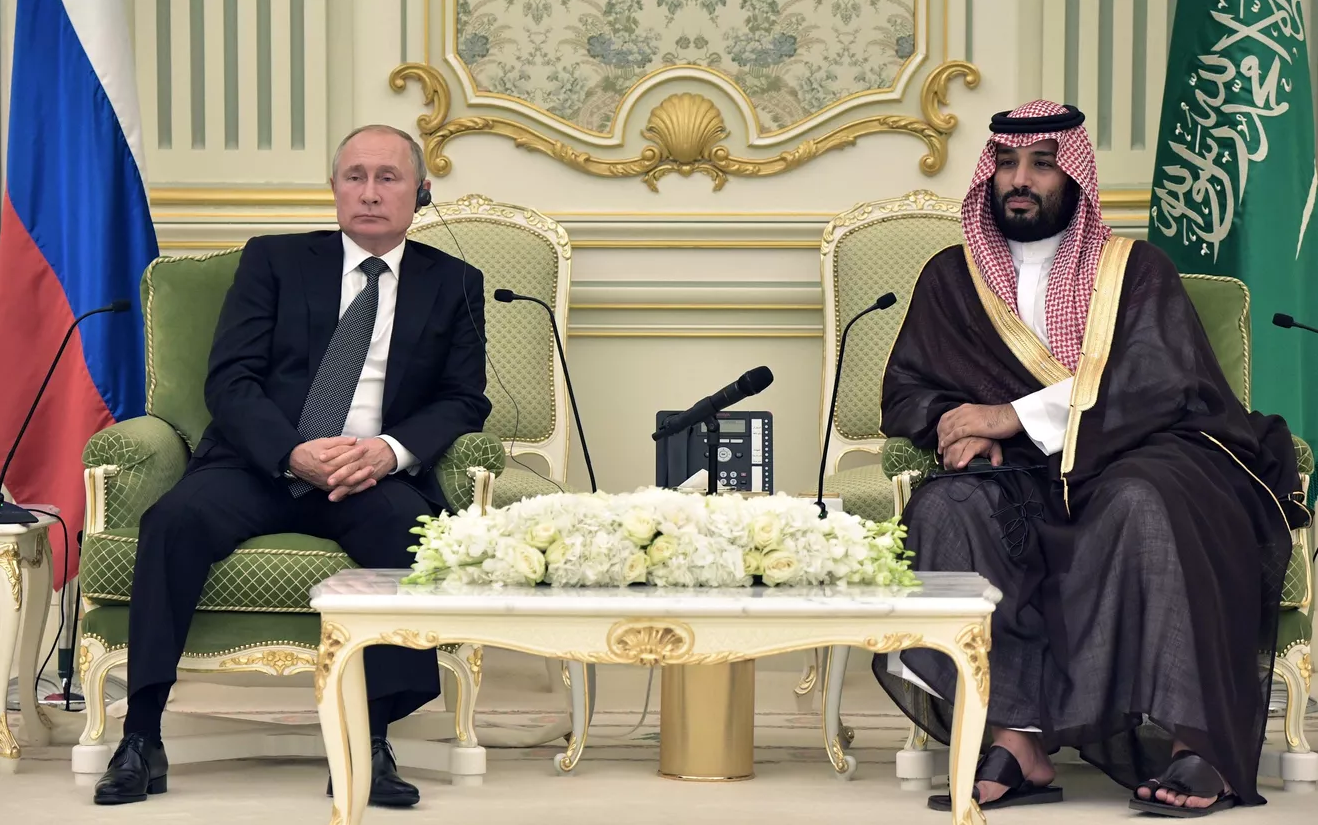 Руският президент Владимир Путин и принцът на Саудитска Арабия Мохамед