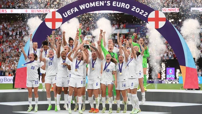 Женският национален отбор на Англия спечели домашното си Европейско първенство