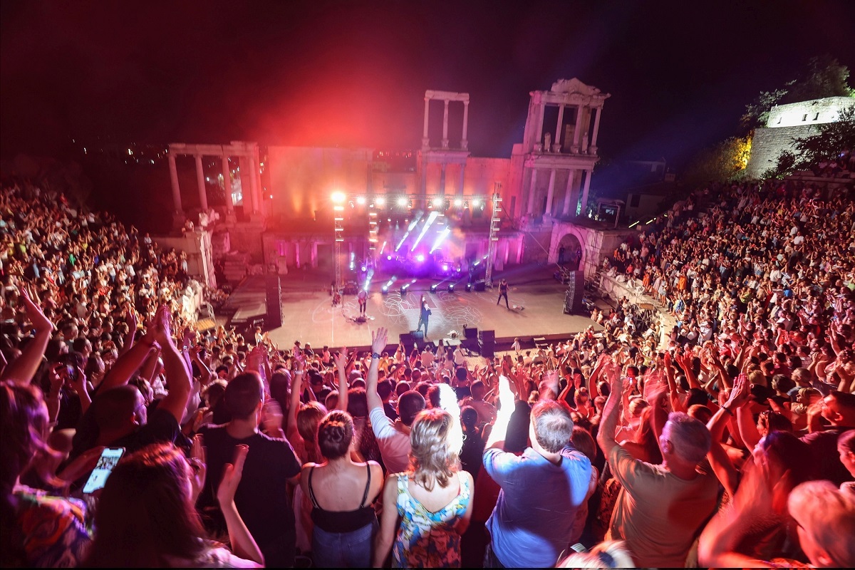 Хиляди пяха с Любо Киров на незабравим концерт от турнето