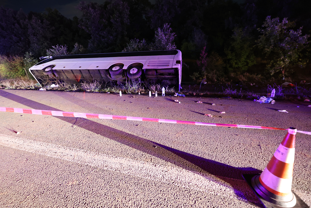 Основната версия за катастрофата с автобус на автомагистрала Тракия е