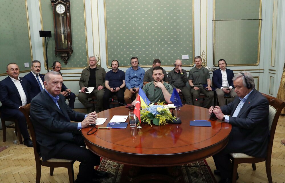 Тристранната среща между президентите на Украйна и Турция Володимир Зеленски