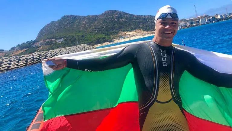 Цанко Цанков спечели плувния маратон в Гибралтарския проток Българинът измина