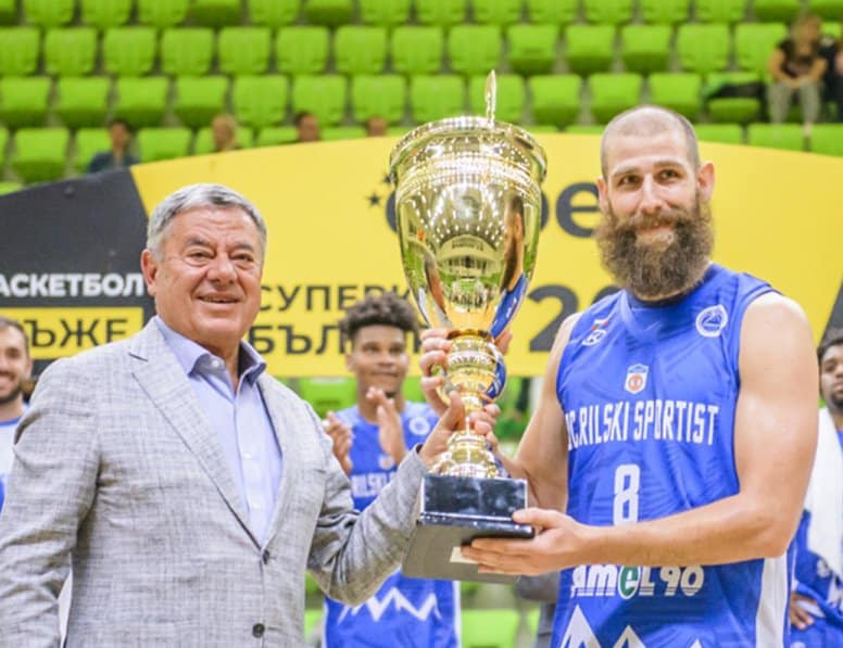 Носителят на Купата на България по баскетбол Рилски спортист спечели