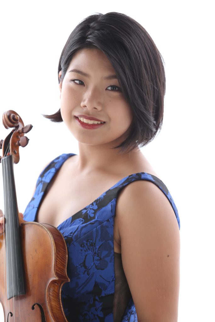Младата японска цигуларка Рино Йошимото която взе втора награда на